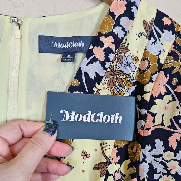 Modcloth Unique Persona Midi Dress Yellow Navy Floral Women's Size 4 Fairy Work - Picture 7 of 10